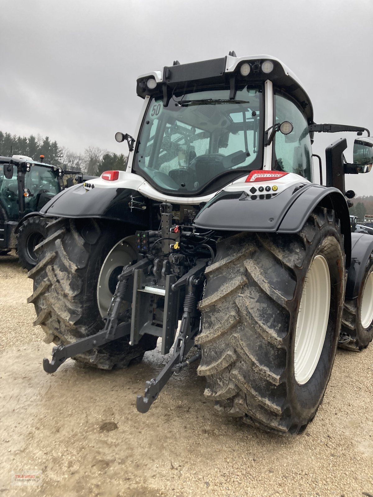 Traktor des Typs Valtra N 155 A, Neumaschine in Mainburg/Wambach (Bild 14)