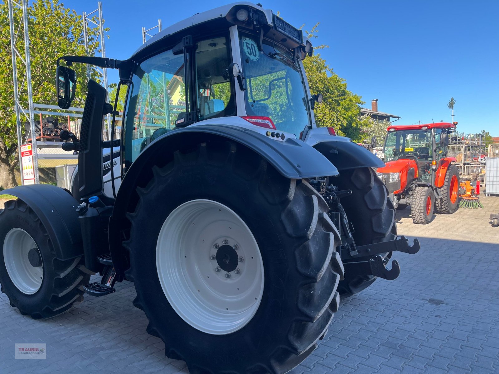 Traktor tipa Valtra N 155 A, Neumaschine u Mainburg/Wambach (Slika 10)