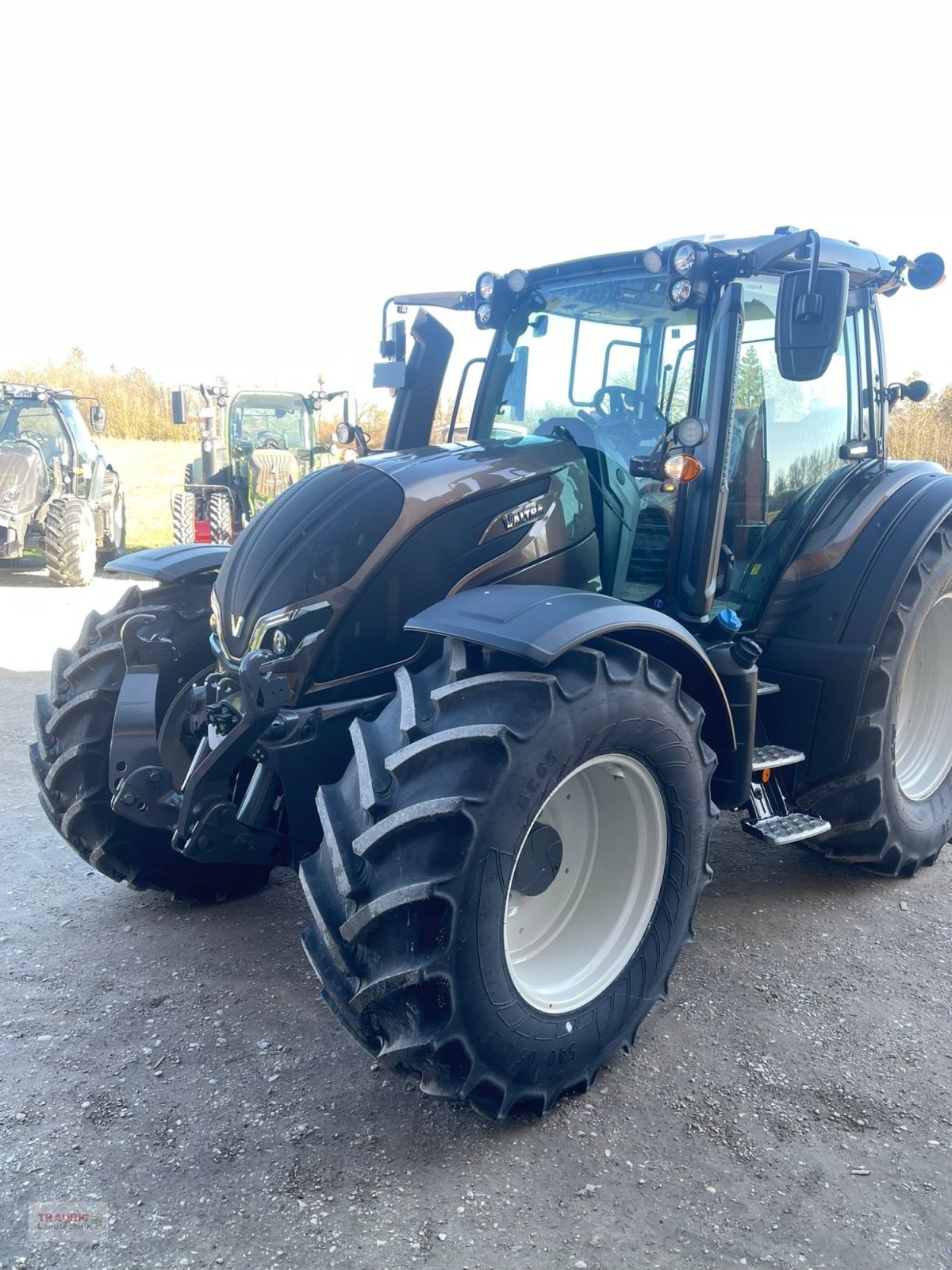 Traktor typu Valtra N 155 D, Neumaschine v Mainburg/Wambach (Obrázek 1)