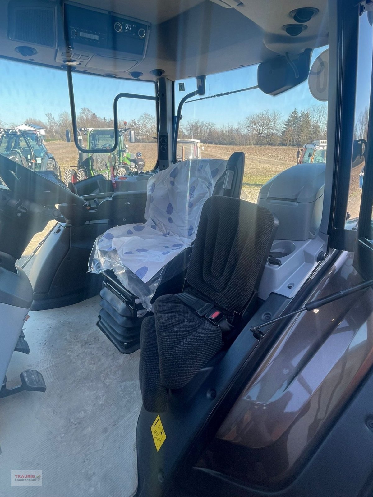 Traktor typu Valtra N 155 D, Neumaschine v Mainburg/Wambach (Obrázek 12)