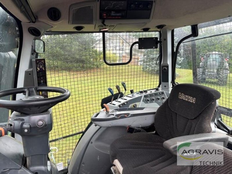 Traktor of the type Valtra N 155 EA 2B1, Gebrauchtmaschine in Schladen (Picture 17)