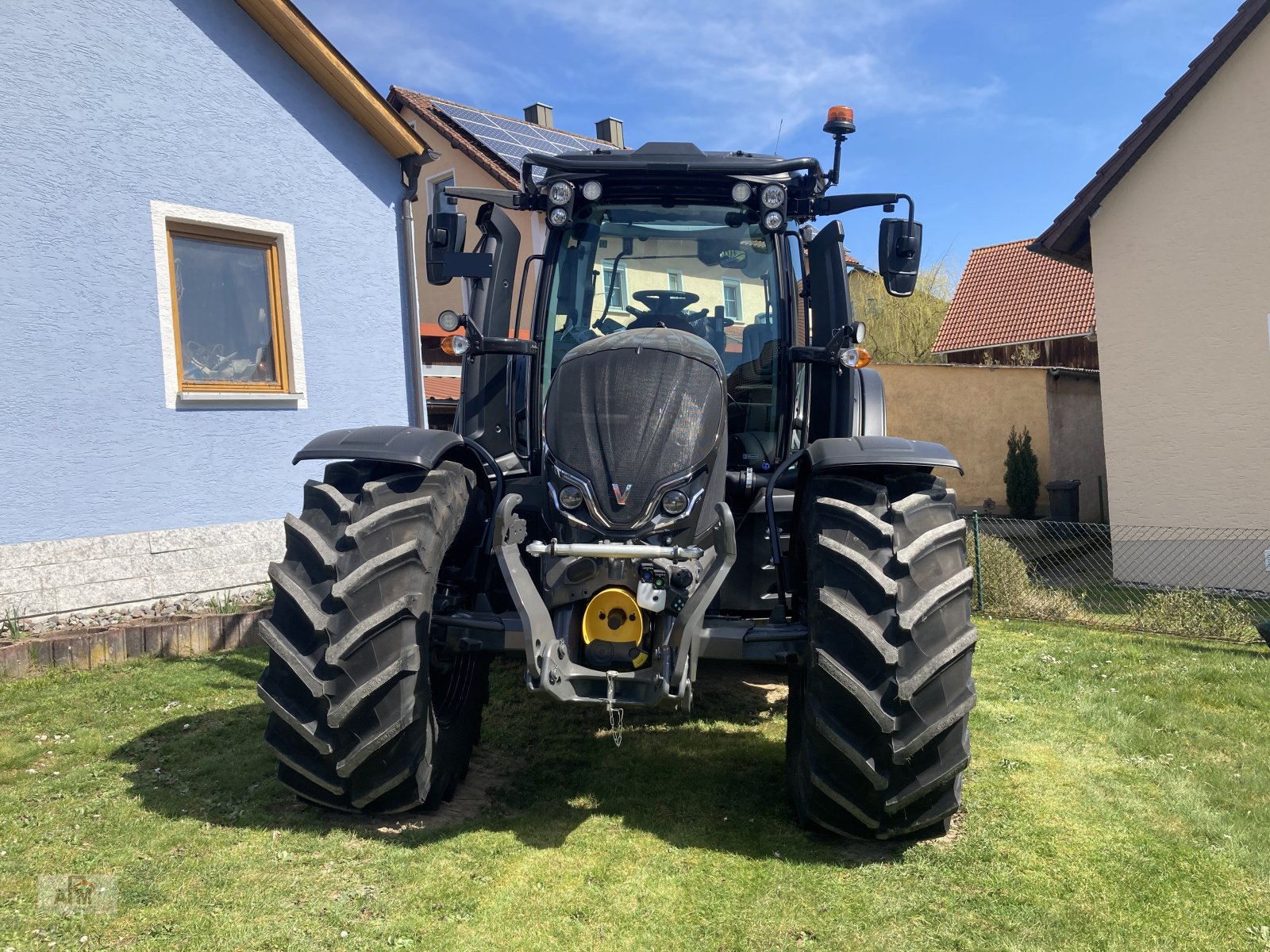 Traktor des Typs Valtra N 155 EA Forst Rüfa, Neumaschine in Bodenwöhr/ Taxöldern (Bild 4)