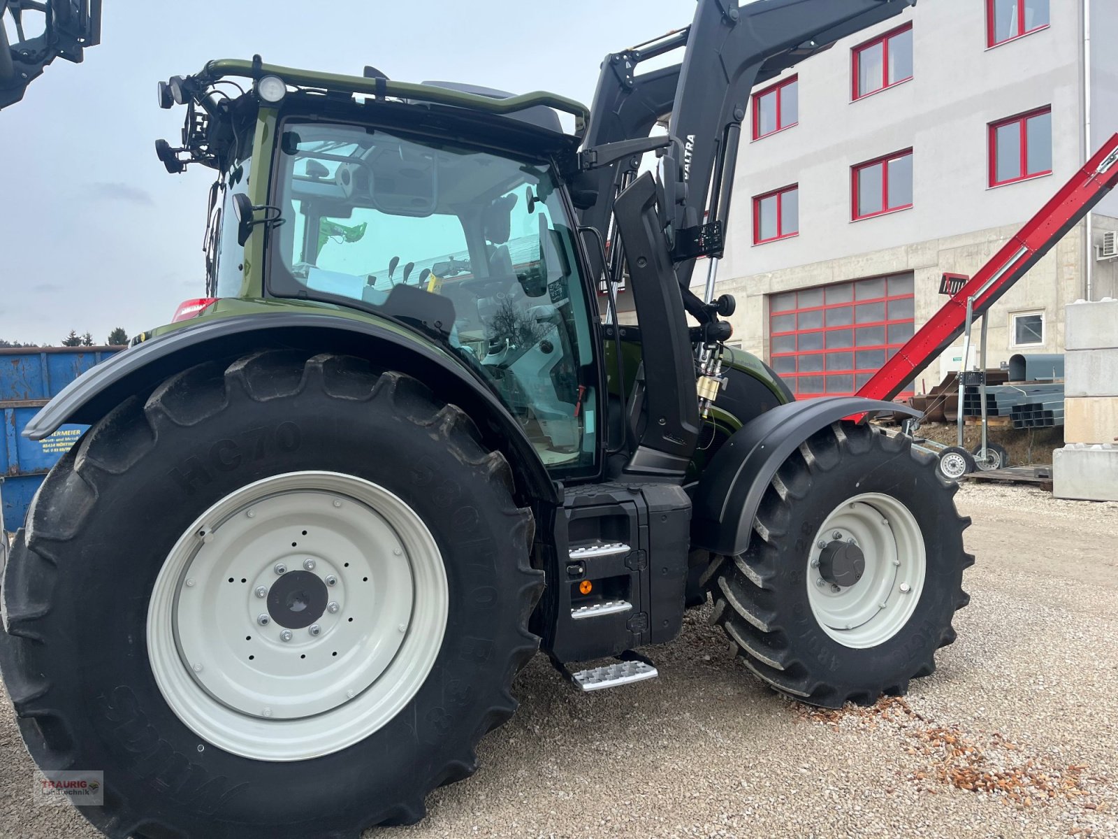 Traktor typu Valtra N 155 Rüfa und Forstkabine, FL, Neumaschine v Mainburg/Wambach (Obrázek 13)