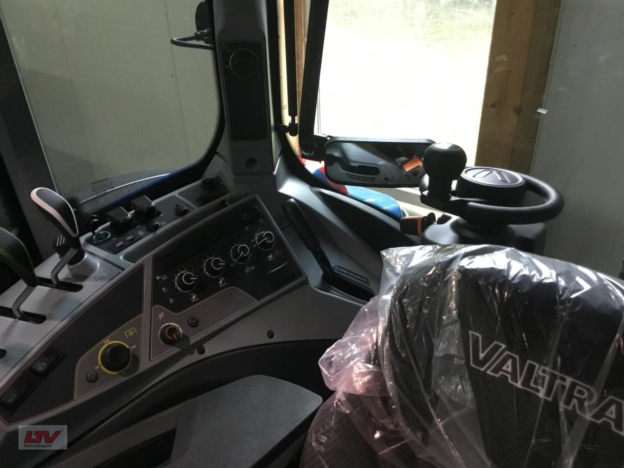 Traktor tip Valtra N 155e A TW GL, Neumaschine in Eggenfelden (Poză 4)