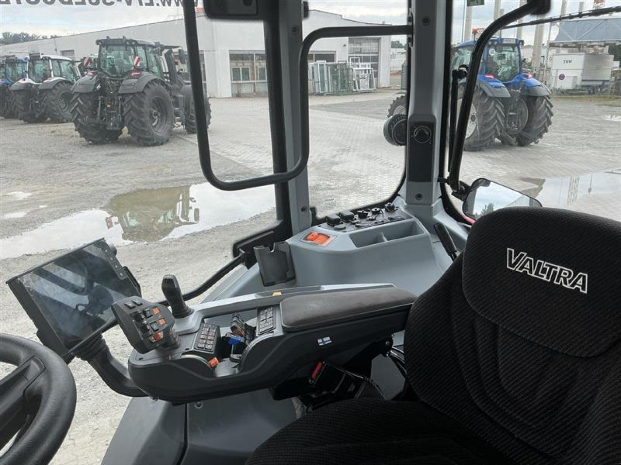 Traktor типа Valtra N 155e D 2B1 FL, Gebrauchtmaschine в Ampfing (Фотография 9)