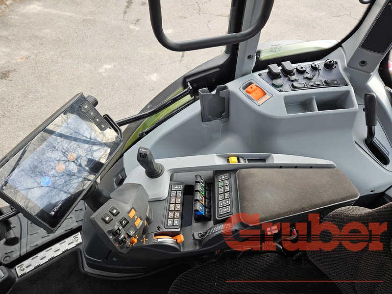 Traktor of the type Valtra N 155e D 2B1 FL, Gebrauchtmaschine in Ampfing (Picture 17)