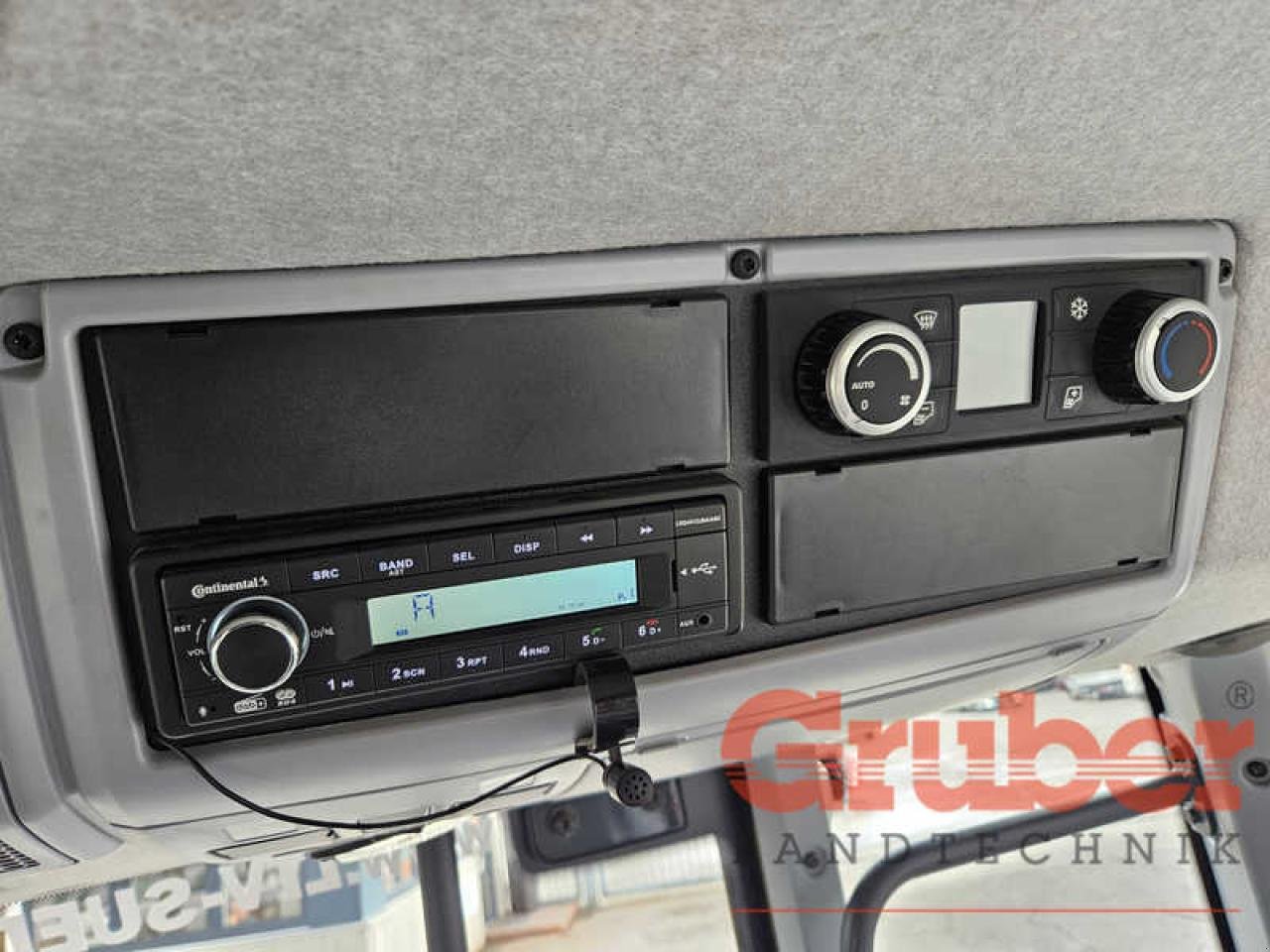 Traktor of the type Valtra N 155e D 2B1 FL, Gebrauchtmaschine in Ampfing (Picture 18)