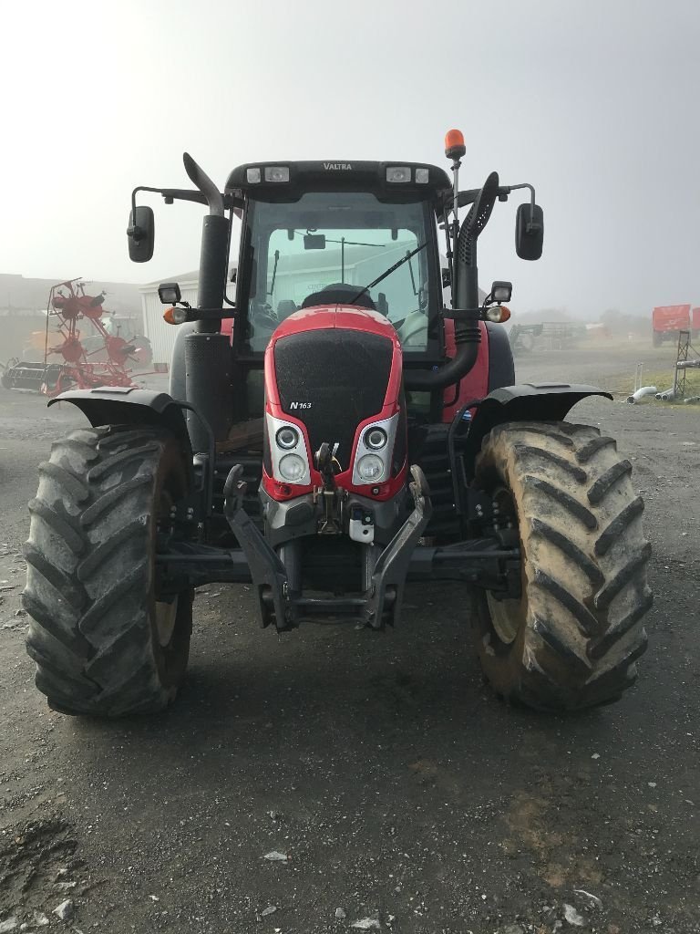 Traktor Türe ait Valtra N 163 DIRECT, Gebrauchtmaschine içinde UZERCHE (resim 6)