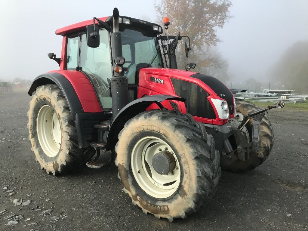 Traktor Türe ait Valtra N 163 DIRECT, Gebrauchtmaschine içinde UZERCHE (resim 1)