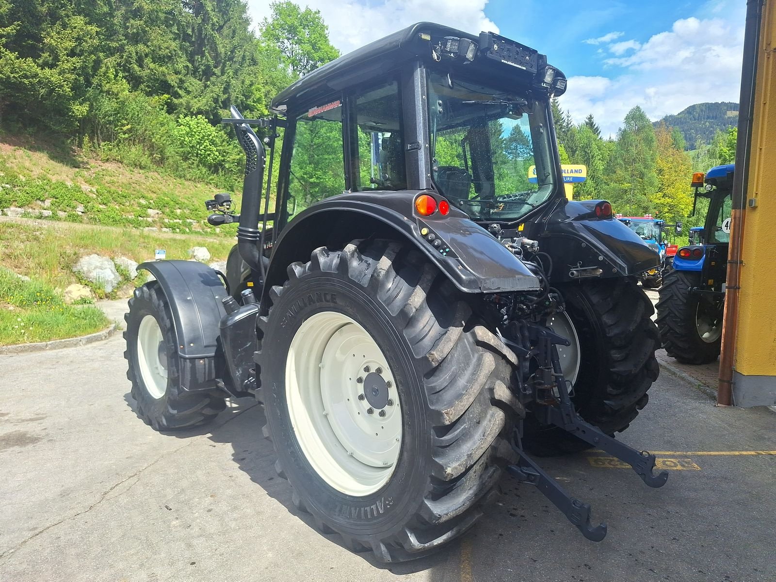 Traktor Türe ait Valtra N 163, Gebrauchtmaschine içinde Burgkirchen (resim 8)