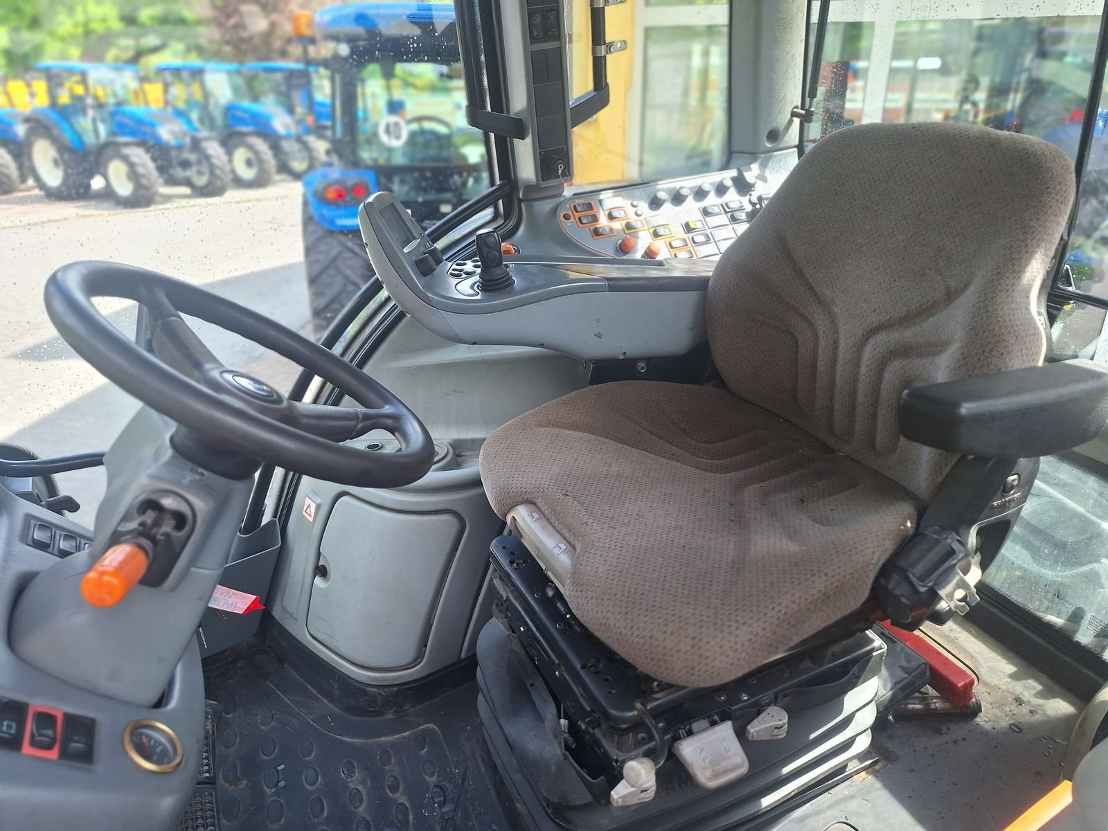 Traktor Türe ait Valtra N 163, Gebrauchtmaschine içinde Burgkirchen (resim 9)