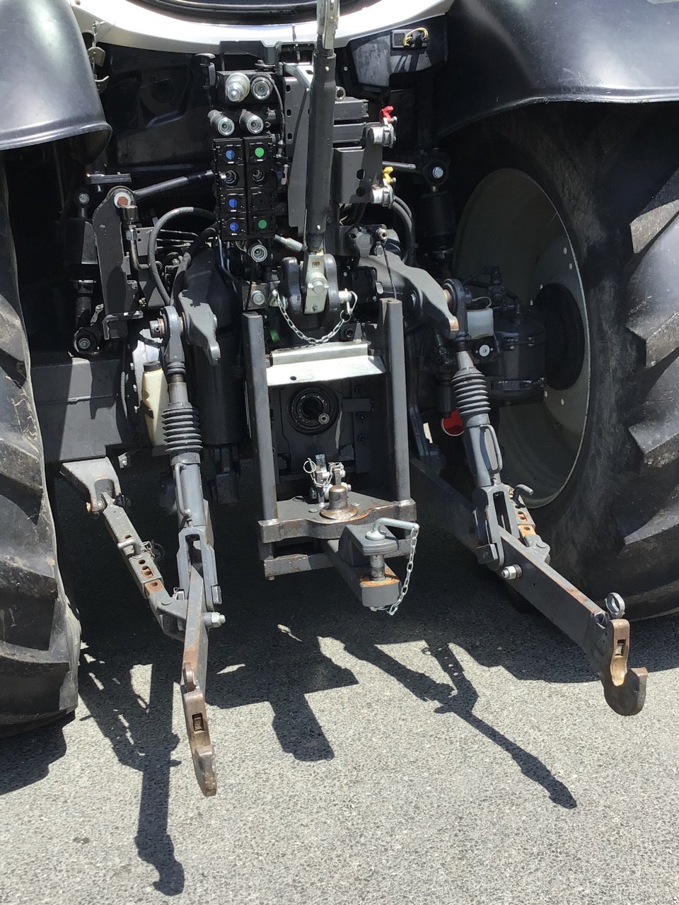 Traktor типа Valtra N 174 DIRECT, Gebrauchtmaschine в LACAPELLE-MARIVAL (Фотография 10)