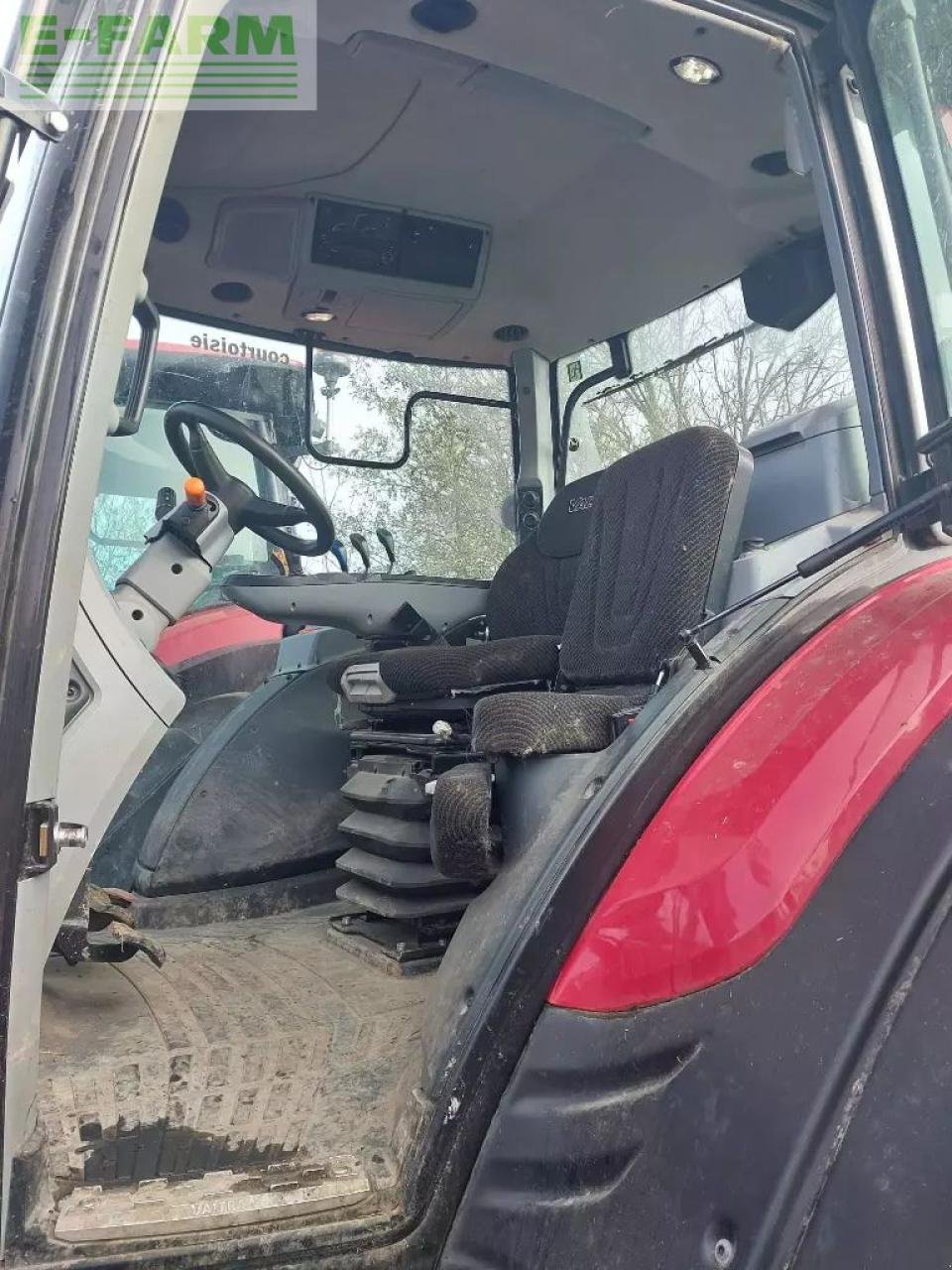 Traktor tip Valtra n 174, Gebrauchtmaschine in CHAUVONCOURT (Poză 8)