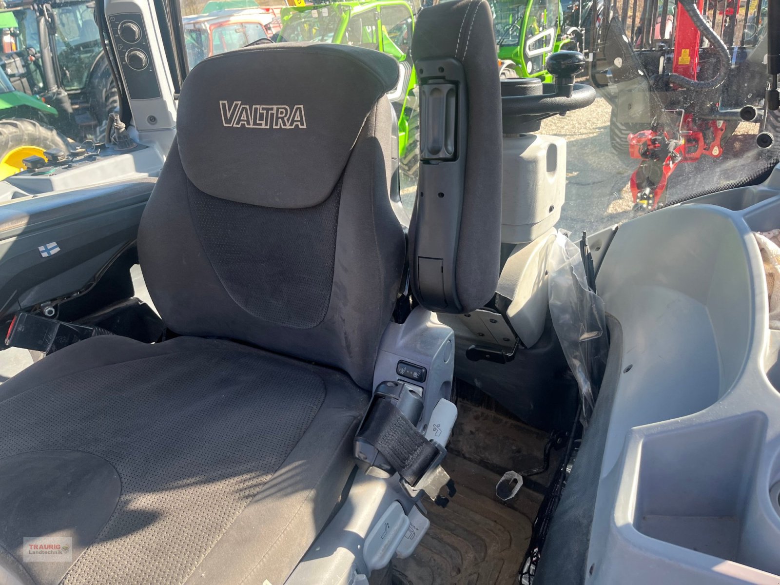 Traktor typu Valtra N 174D mit Rüfa, Gebrauchtmaschine v Mainburg/Wambach (Obrázek 17)