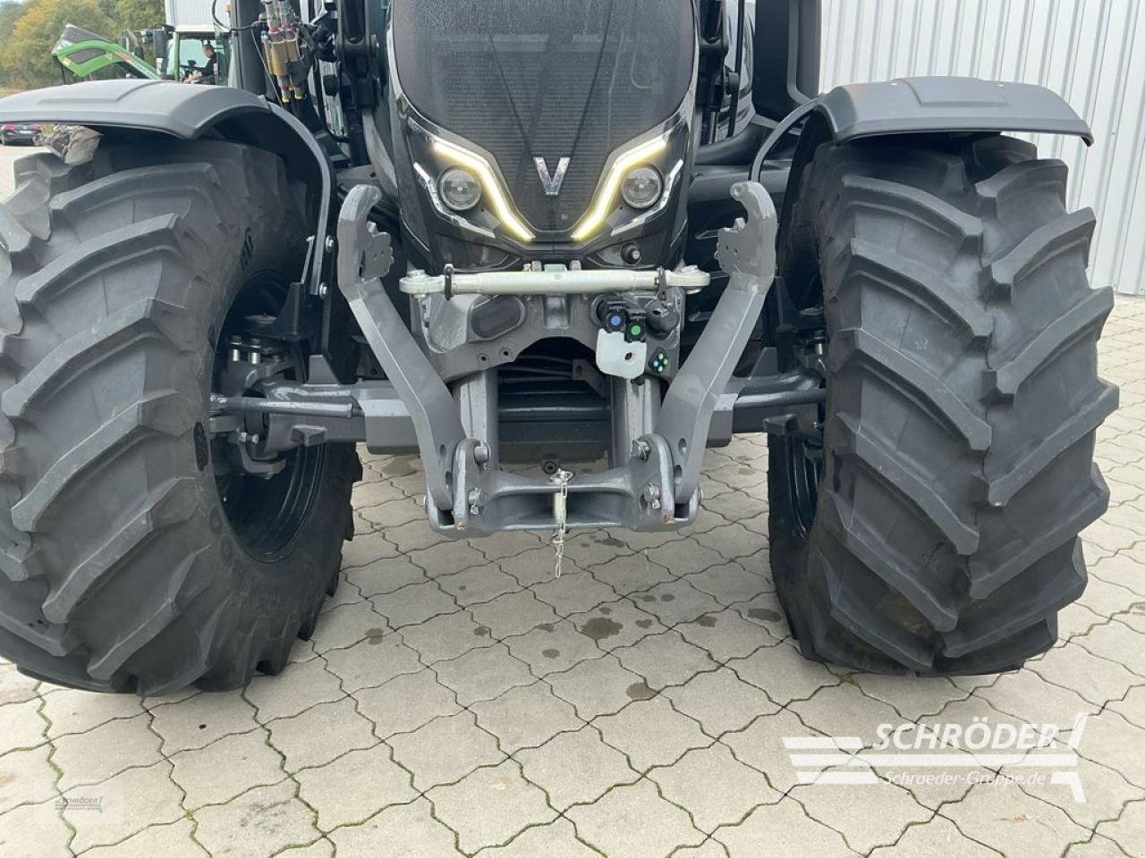 Traktor des Typs Valtra N 175 A, Neumaschine in Holdorf (Bild 9)