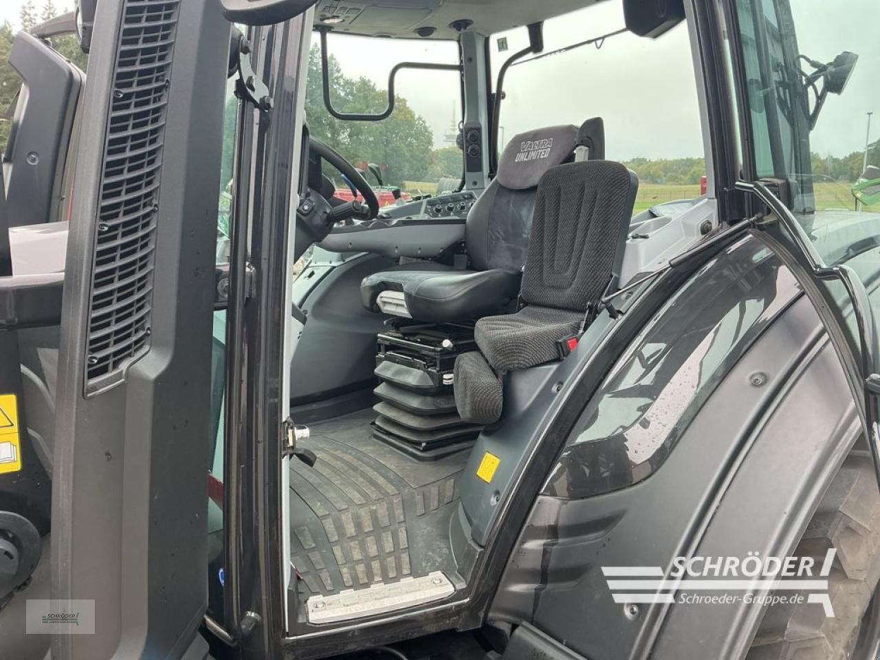 Traktor des Typs Valtra N 175 A, Neumaschine in Holdorf (Bild 16)