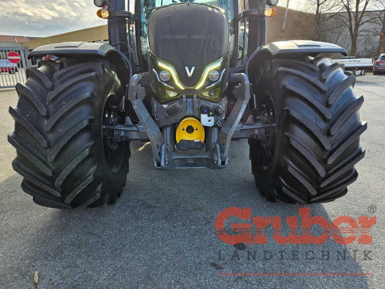 Traktor typu Valtra N 175 D 2B1, Gebrauchtmaschine w Ampfing (Zdjęcie 8)