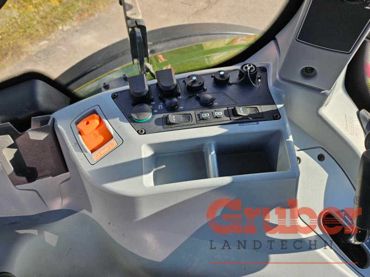 Traktor typu Valtra N 175 D 2B1, Gebrauchtmaschine w Ampfing (Zdjęcie 17)