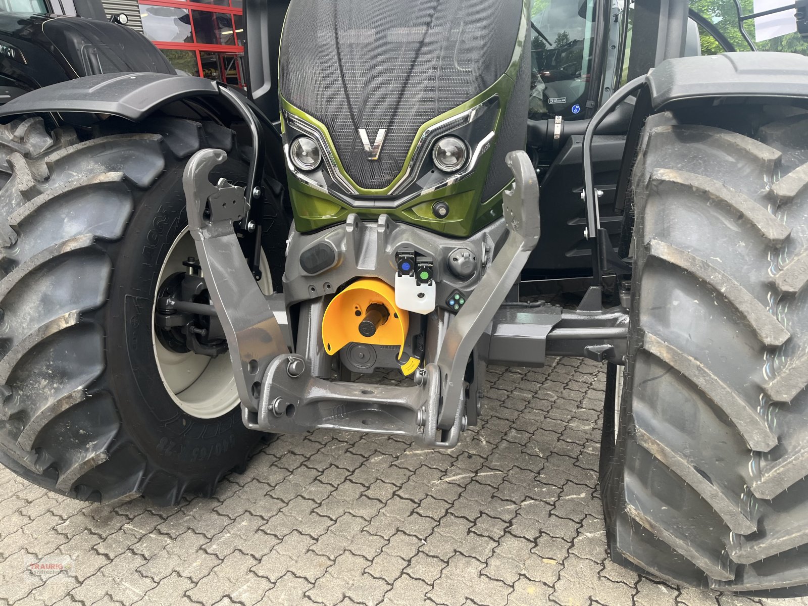 Traktor του τύπου Valtra N 175 D Forst, Neumaschine σε Mainburg/Wambach (Φωτογραφία 16)