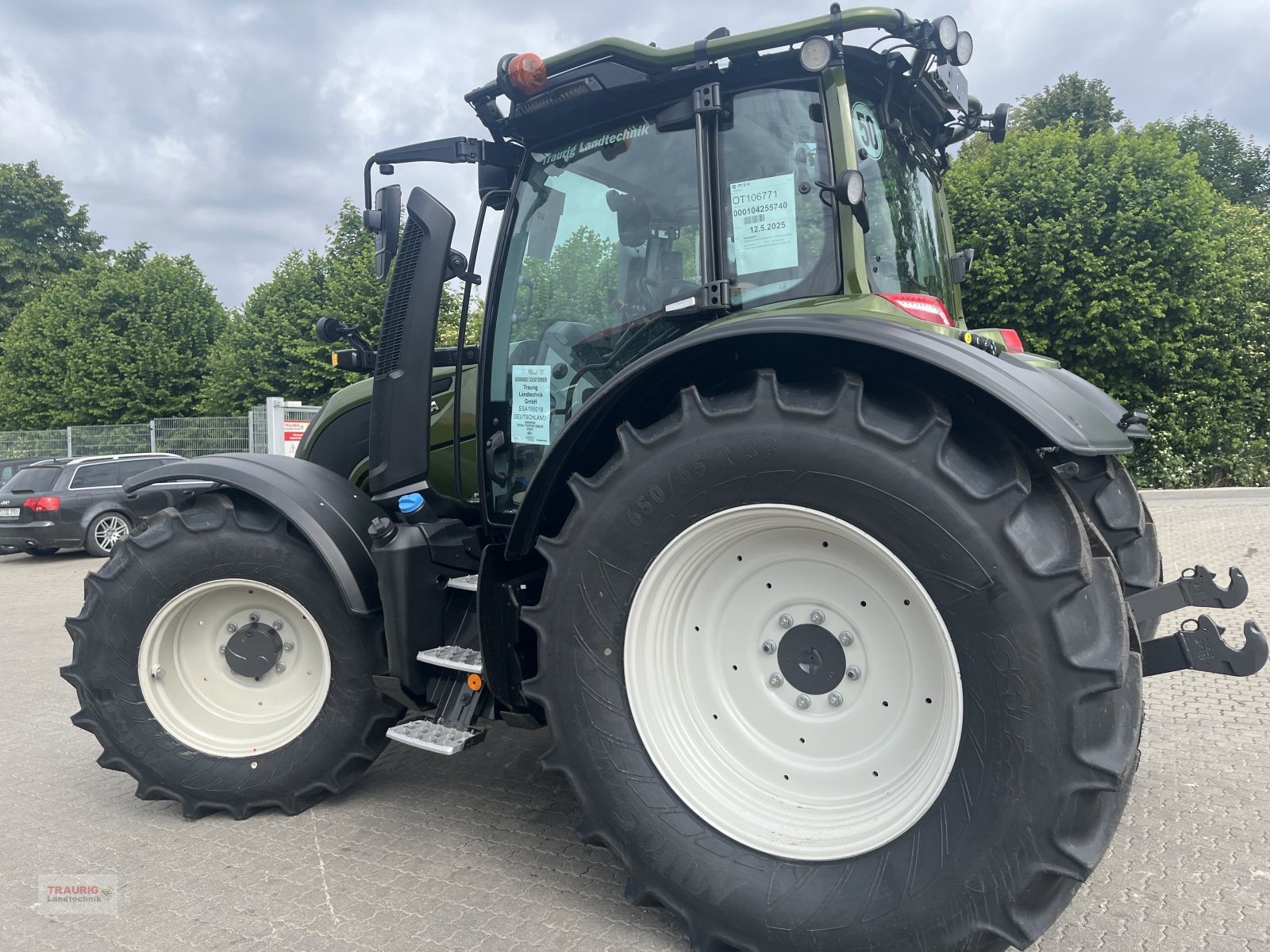 Traktor του τύπου Valtra N 175 D Forst, Neumaschine σε Mainburg/Wambach (Φωτογραφία 19)