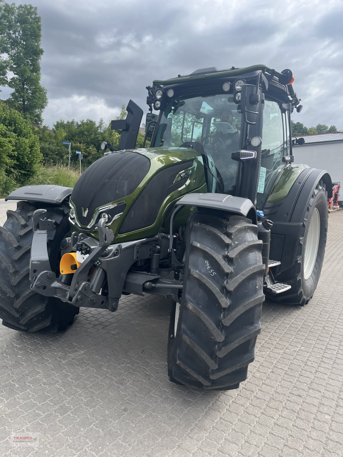Traktor του τύπου Valtra N 175 D Forst, Neumaschine σε Mainburg/Wambach (Φωτογραφία 21)