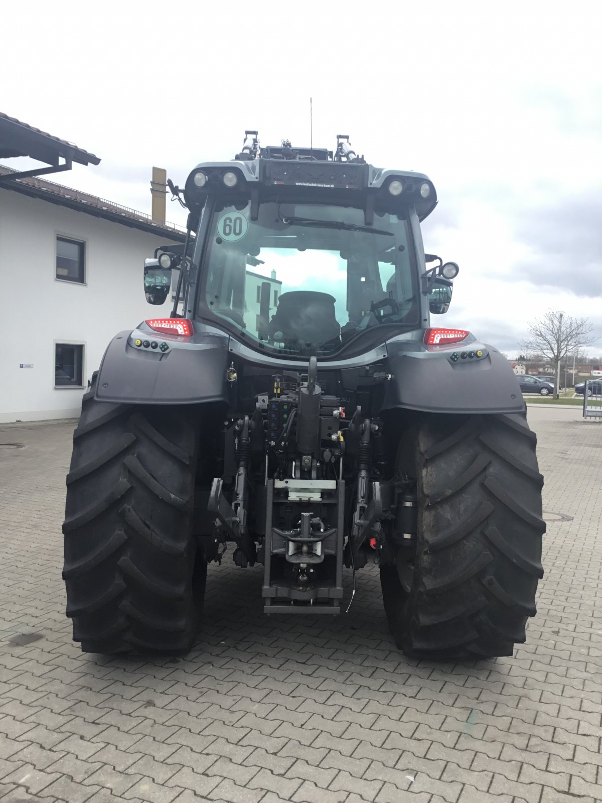 Traktor типа Valtra N 175 D, Gebrauchtmaschine в Deggendorf (Фотография 4)
