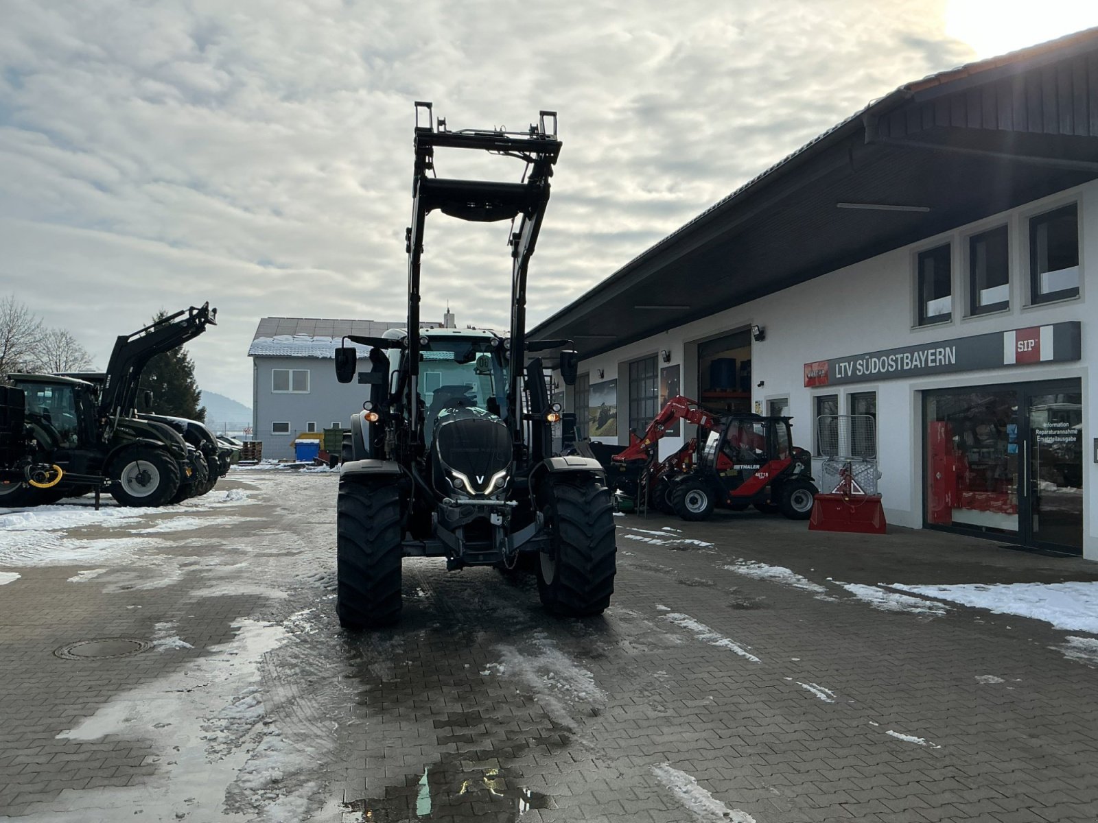 Traktor za tip Valtra N 175 D, Gebrauchtmaschine u Deggendorf (Slika 2)