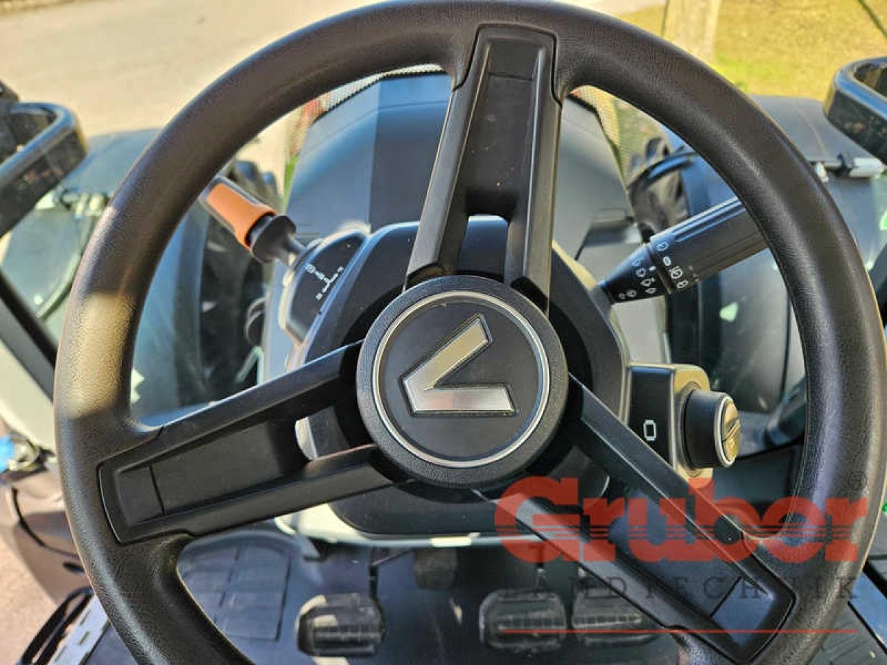 Traktor типа Valtra N 175 D, Gebrauchtmaschine в Ampfing (Фотография 16)