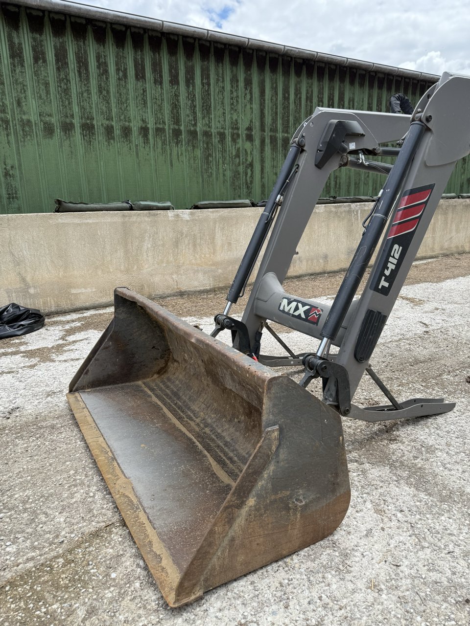 Traktor des Typs Valtra N 175 DIRECT, Gebrauchtmaschine in LACAPELLE-MARIVAL (Bild 11)