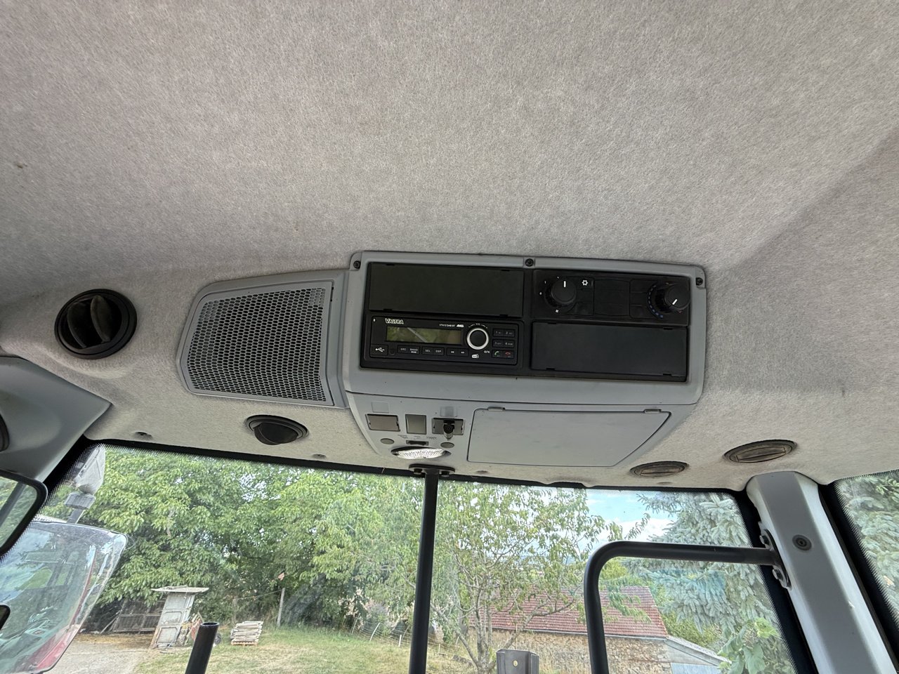 Traktor des Typs Valtra N 175 DIRECT, Gebrauchtmaschine in LACAPELLE-MARIVAL (Bild 8)