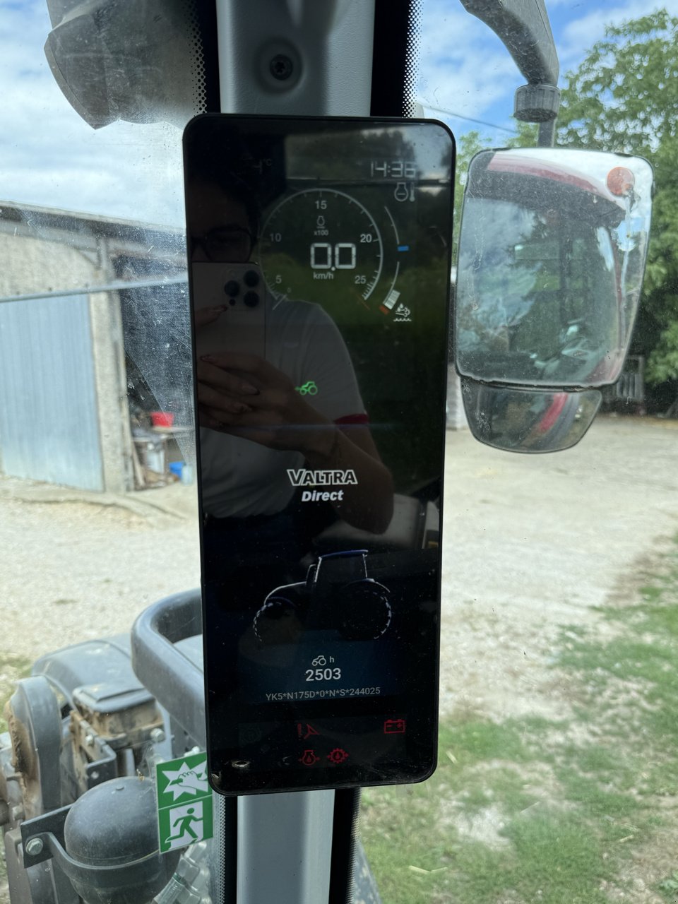 Traktor des Typs Valtra N 175 DIRECT, Gebrauchtmaschine in LACAPELLE-MARIVAL (Bild 7)