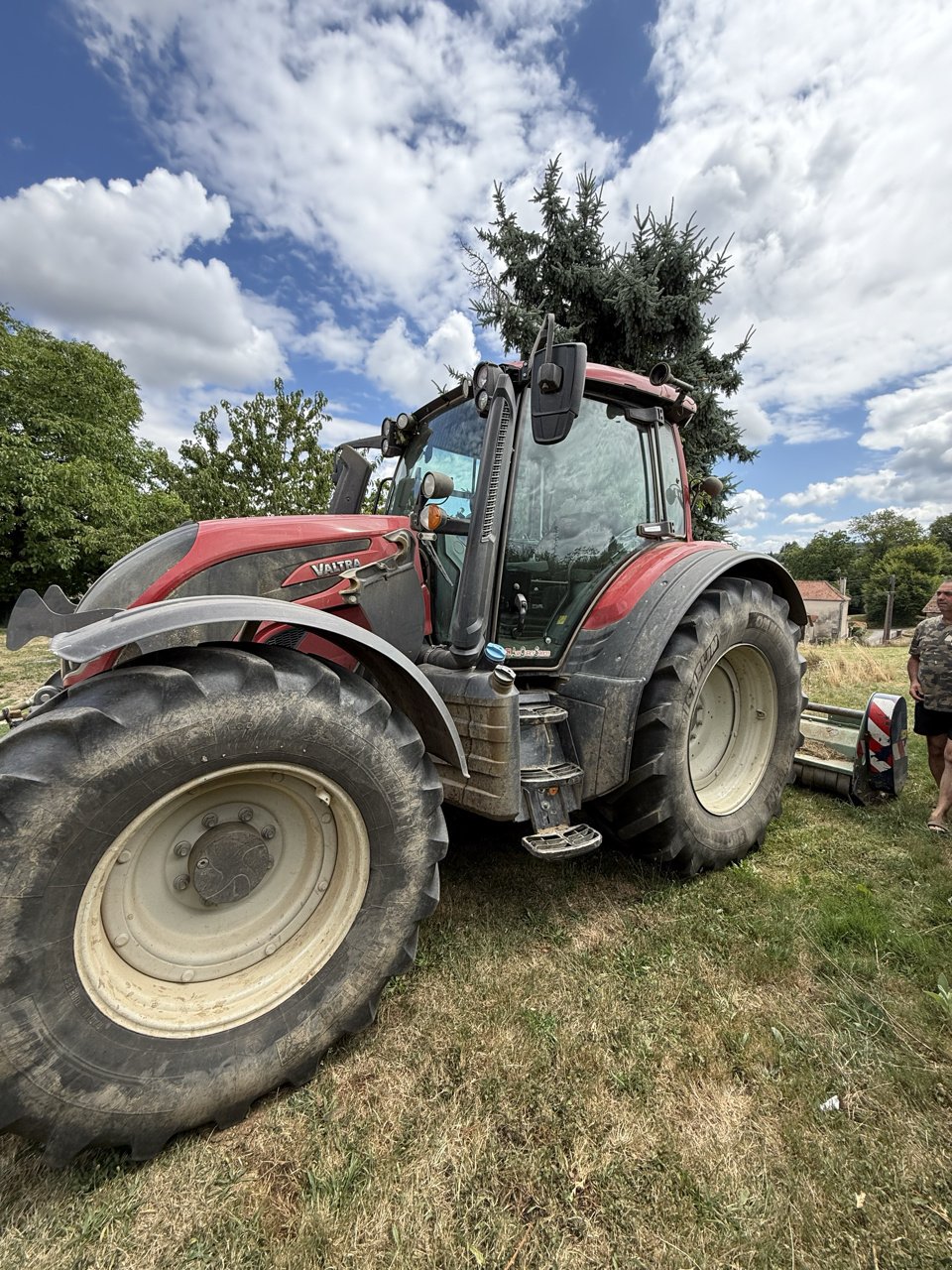 Traktor des Typs Valtra N 175 DIRECT, Gebrauchtmaschine in LACAPELLE-MARIVAL (Bild 1)