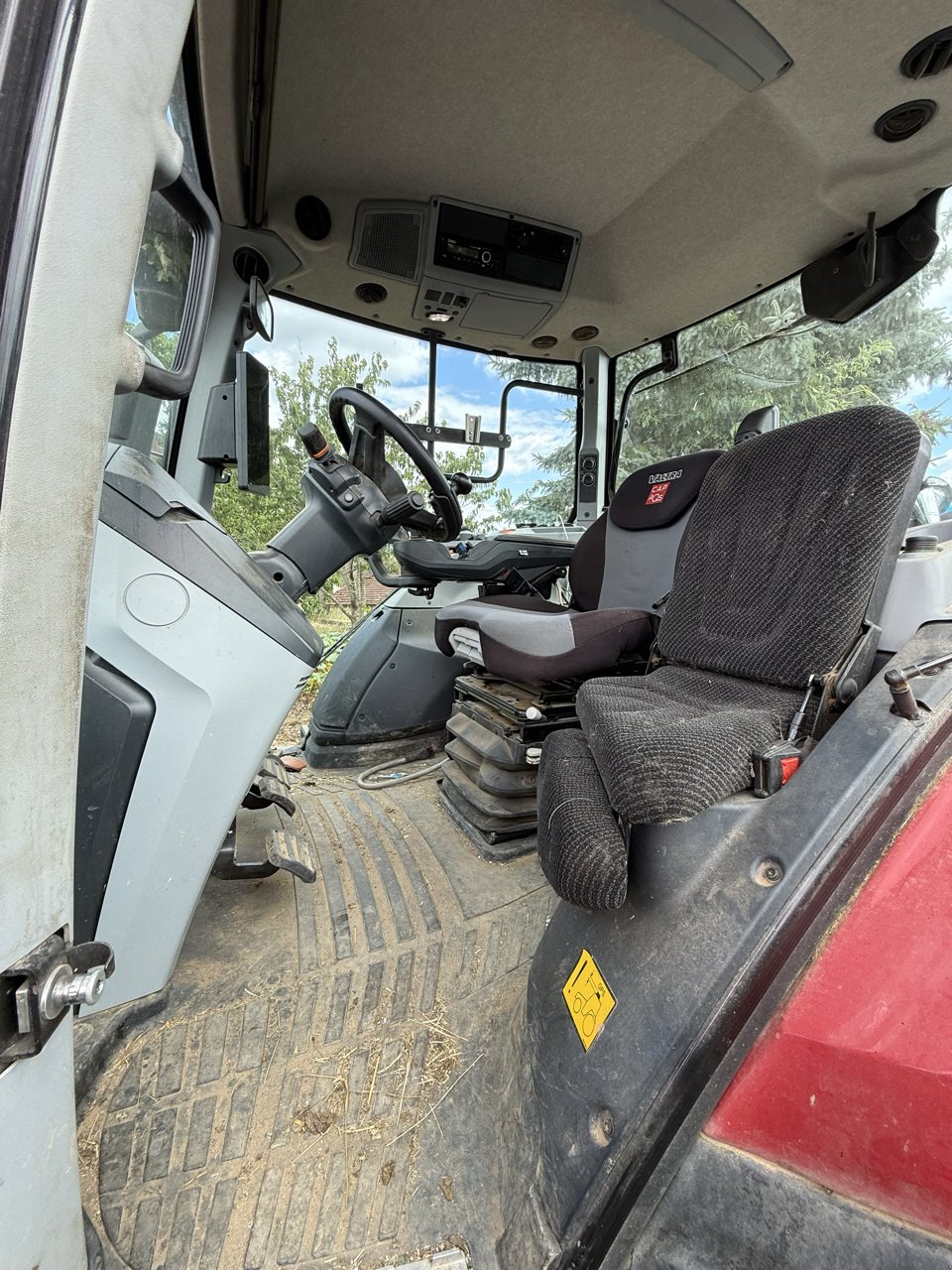 Traktor des Typs Valtra N 175 DIRECT, Gebrauchtmaschine in LACAPELLE-MARIVAL (Bild 4)