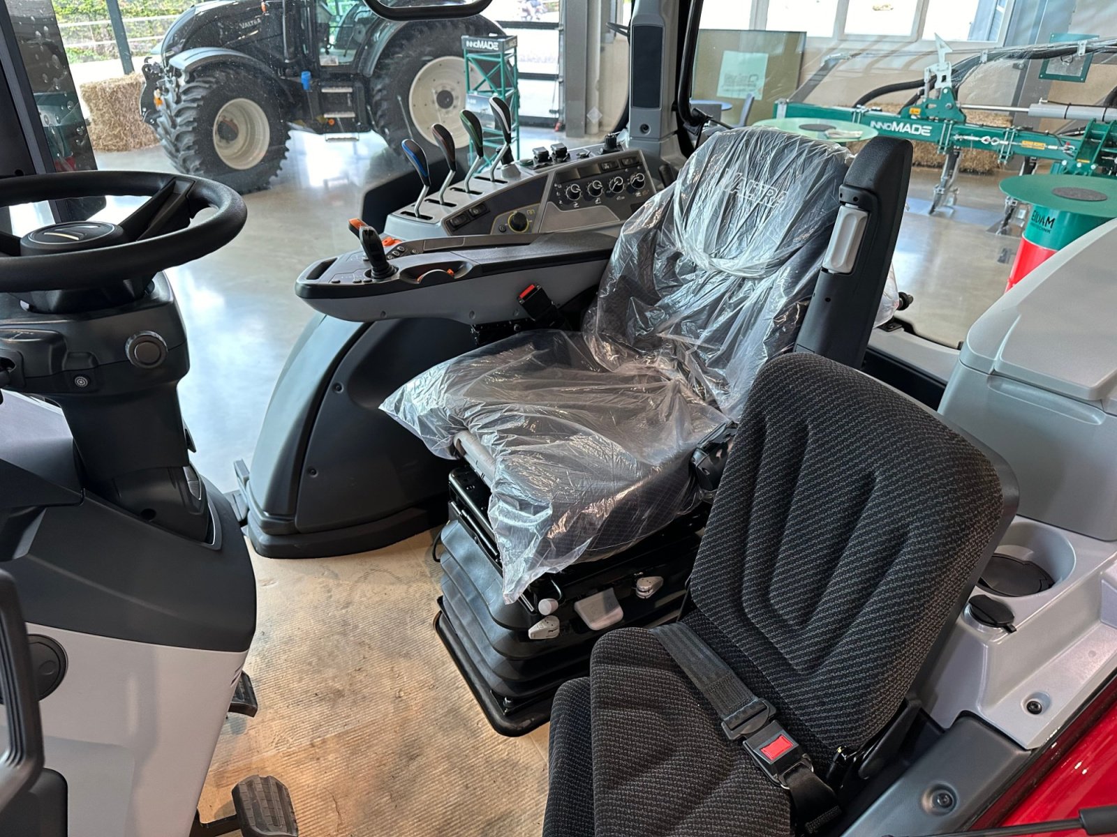 Traktor του τύπου Valtra N 175, Gebrauchtmaschine σε Lößnitz  (Φωτογραφία 9)