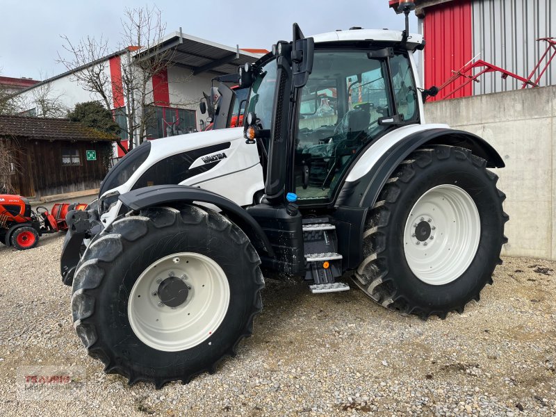 Traktor от тип Valtra N 175D mit Rüfa, Neumaschine в Mainburg/Wambach