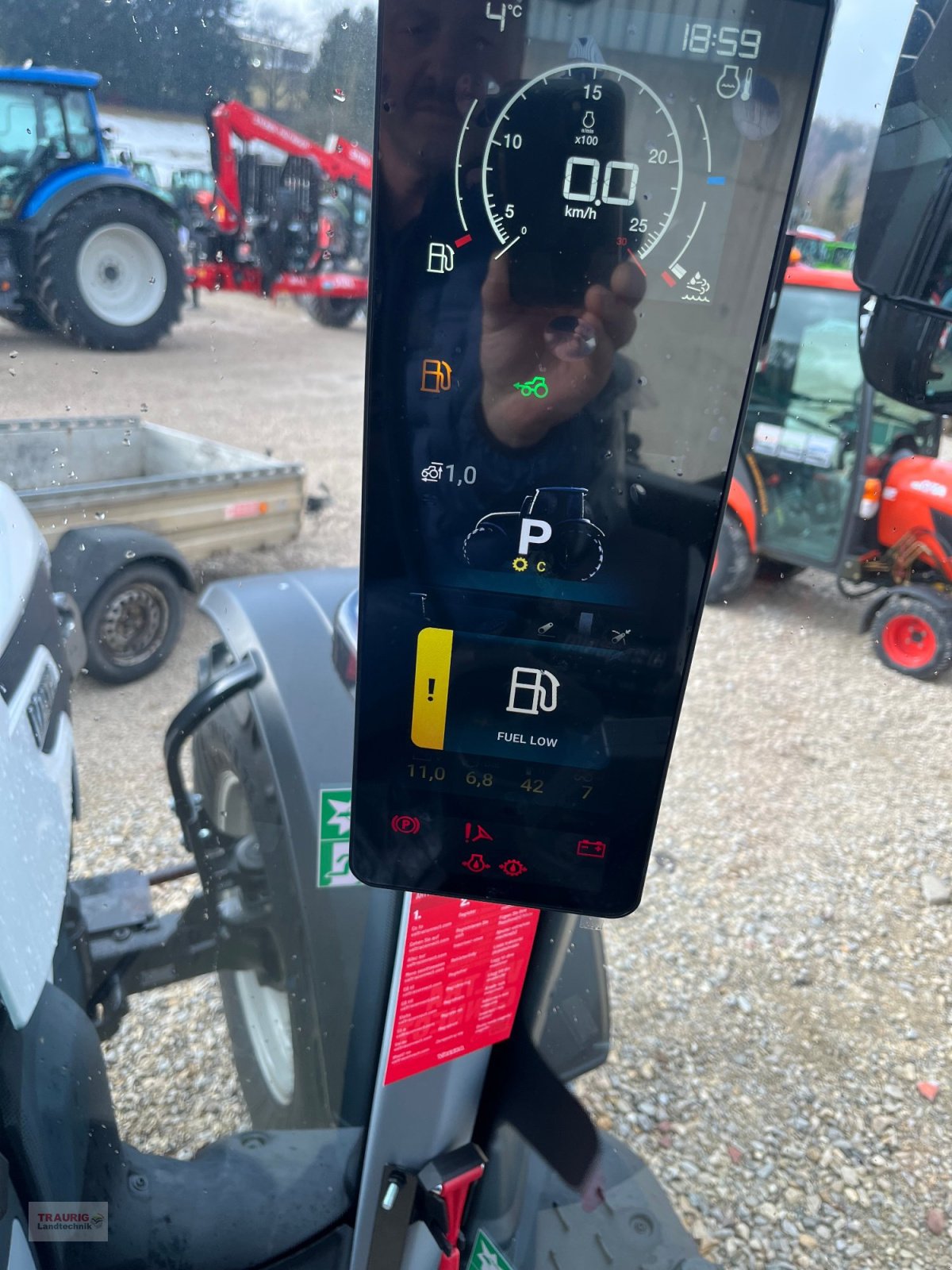 Traktor от тип Valtra N 175D mit Rüfa, Neumaschine в Mainburg/Wambach (Снимка 12)