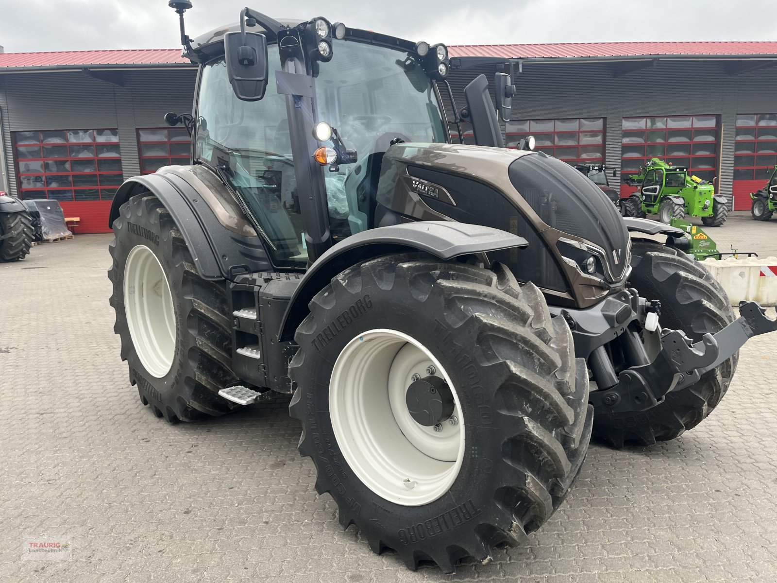 Traktor del tipo Valtra N 175D, Neumaschine In Mainburg/Wambach (Immagine 1)