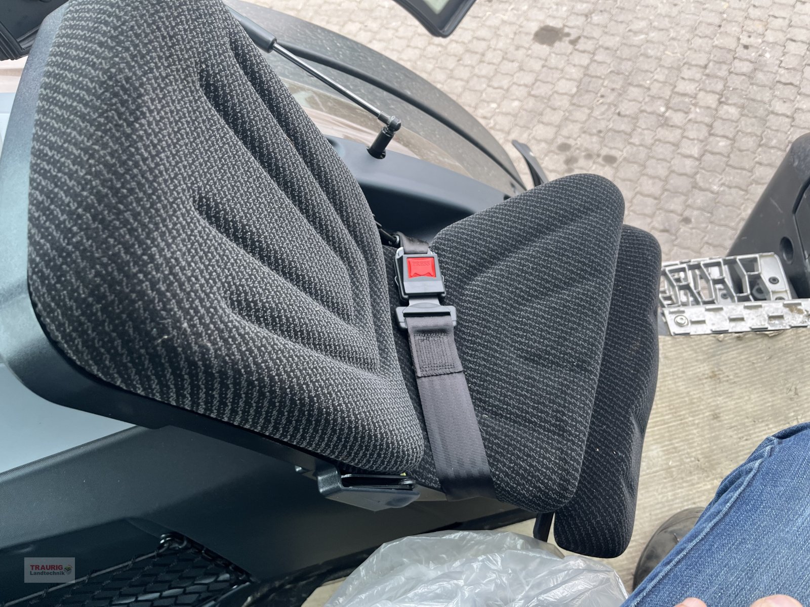 Traktor del tipo Valtra N 175D, Neumaschine In Mainburg/Wambach (Immagine 8)