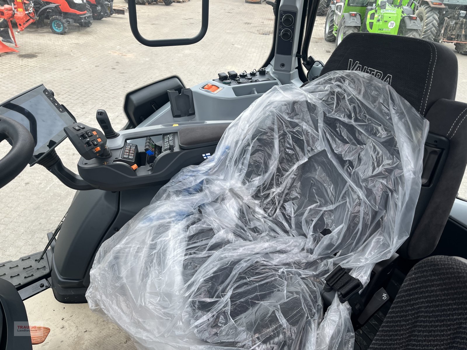 Traktor del tipo Valtra N 175D, Neumaschine In Mainburg/Wambach (Immagine 9)