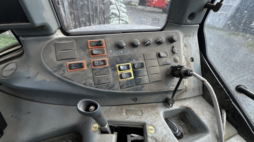 Traktor del tipo Valtra N 82 H, Gebrauchtmaschine In Nasbinals (Immagine 3)