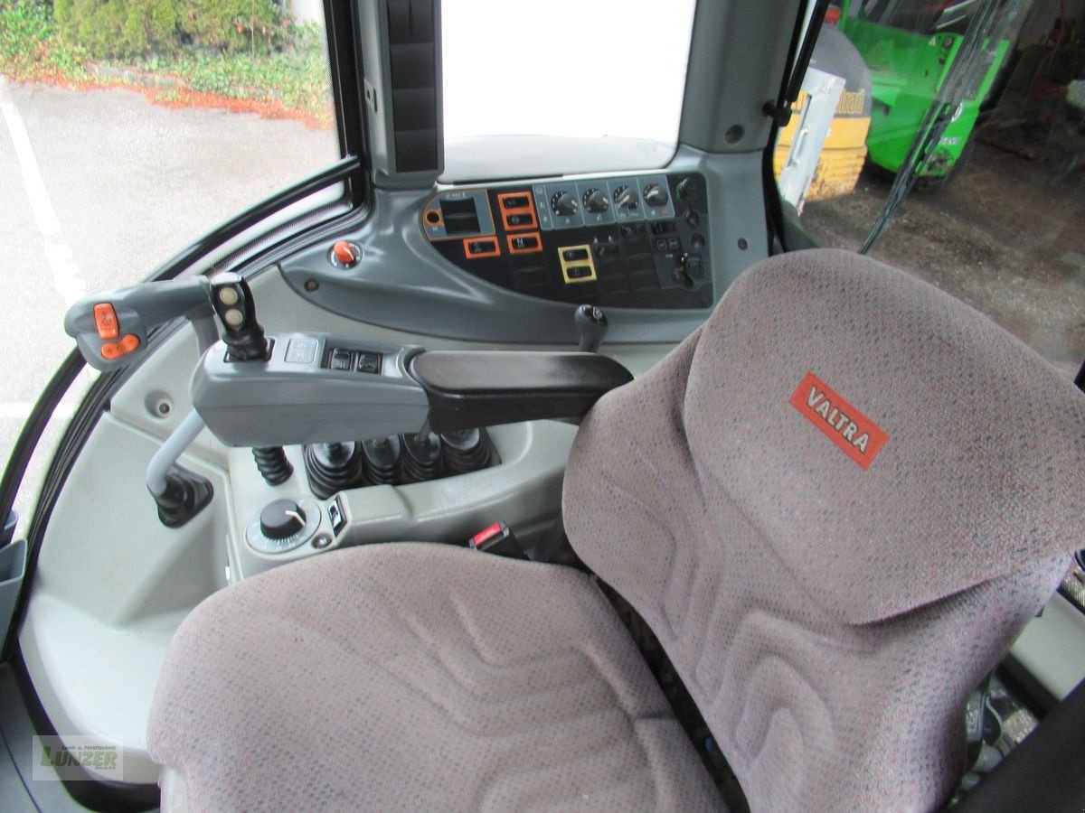 Traktor Türe ait Valtra N 93 HiTech5, Gebrauchtmaschine içinde Kaumberg (resim 14)