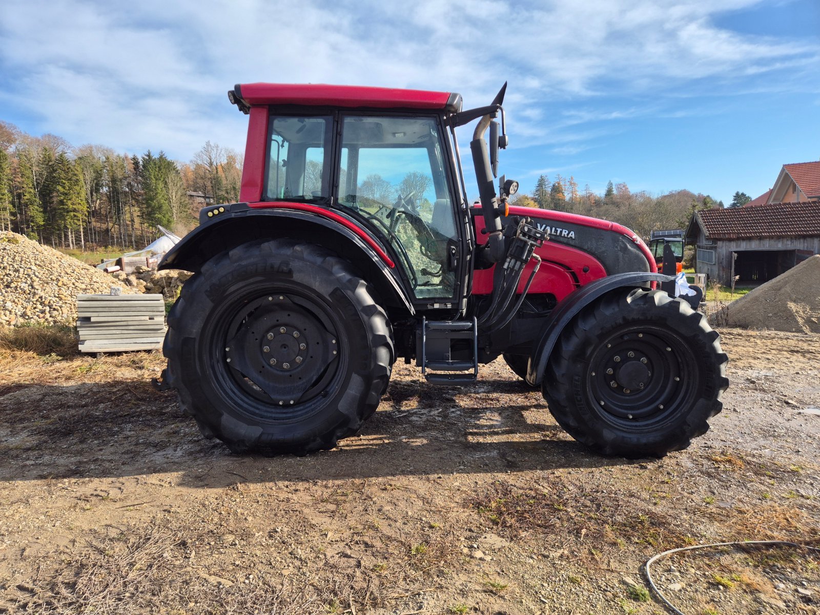 Traktor del tipo Valtra N101 HiTech, Gebrauchtmaschine en Moosach (Imagen 5)