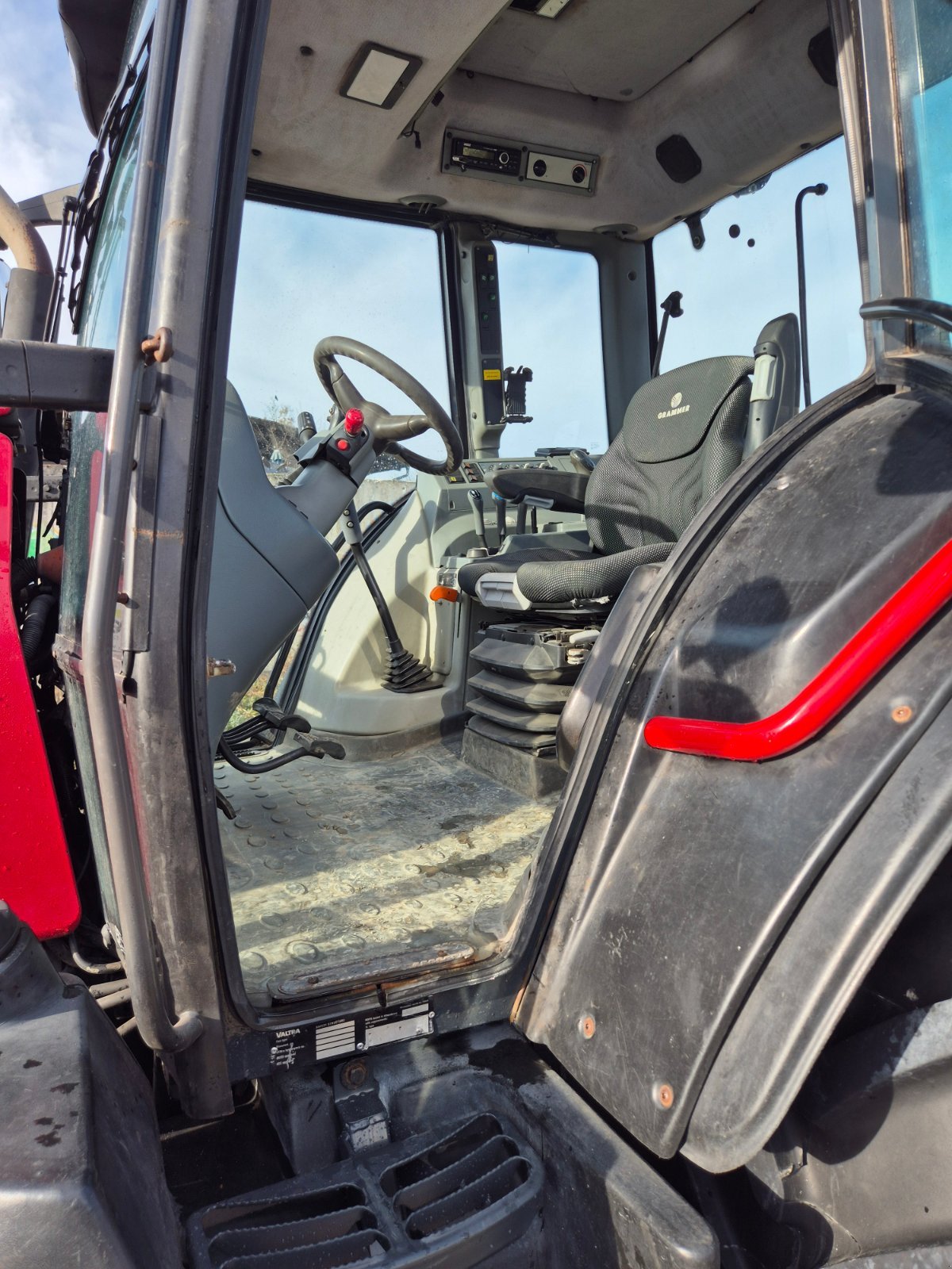 Traktor del tipo Valtra N101 HiTech, Gebrauchtmaschine en Moosach (Imagen 12)