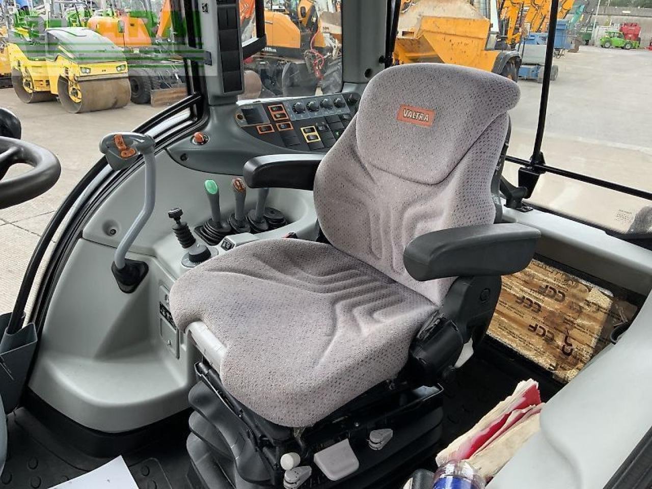 Traktor tipa Valtra n103 hi tech (st23719), Gebrauchtmaschine u SHAFTESBURY (Slika 21)