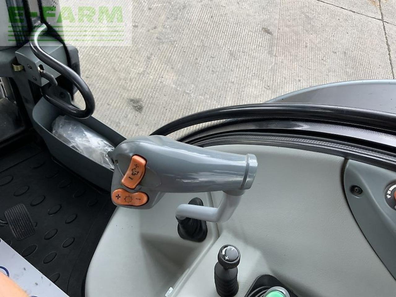 Traktor tipa Valtra n103 hi tech (st23719), Gebrauchtmaschine u SHAFTESBURY (Slika 25)