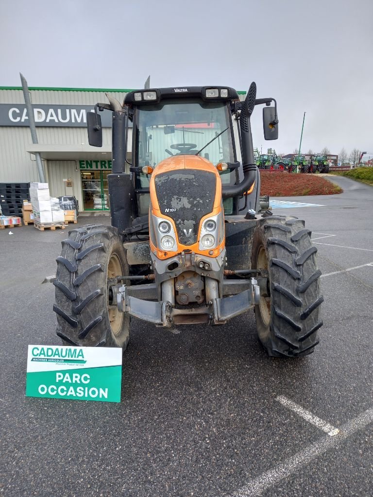 Traktor типа Valtra N103, Gebrauchtmaschine в Calmont (Фотография 7)