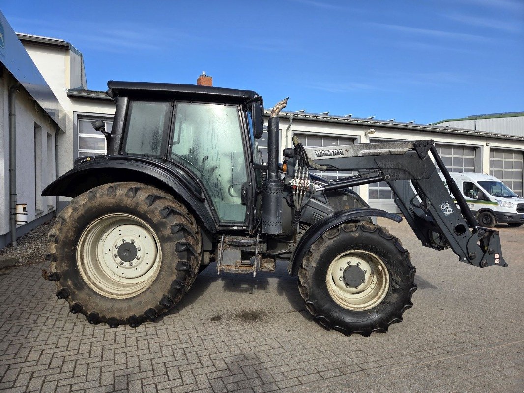 Traktor za tip Valtra N103, Gebrauchtmaschine u Neubrandenburg (Slika 8)