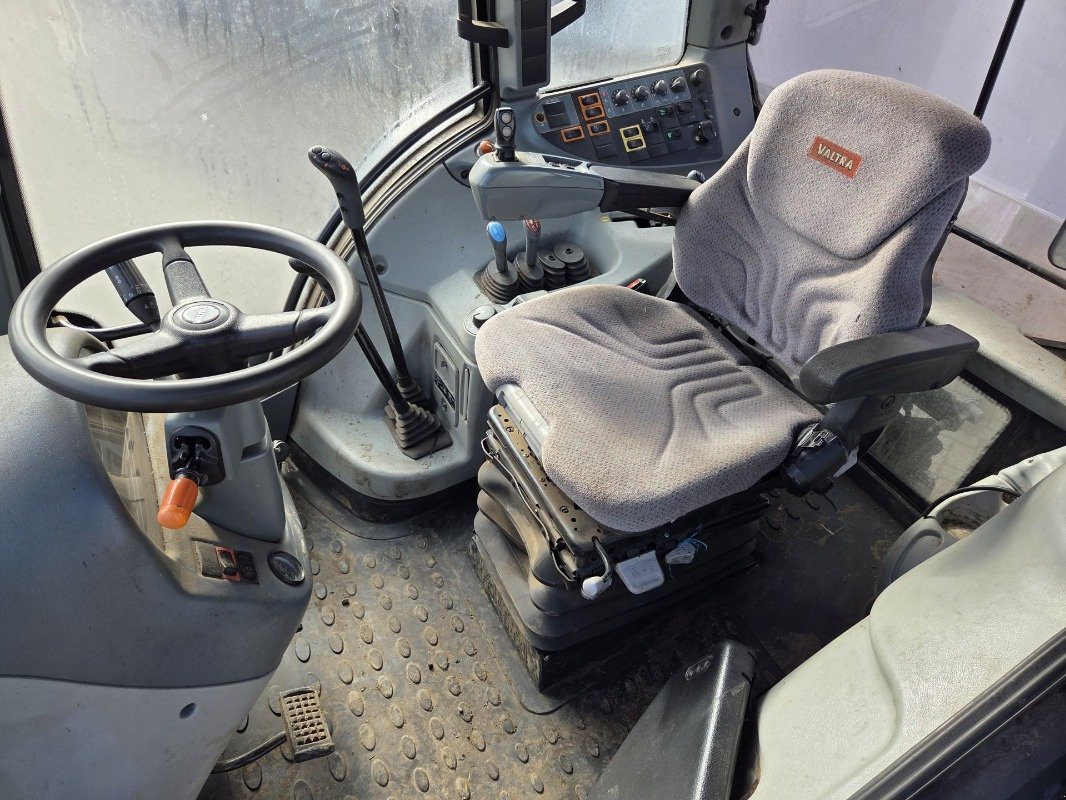 Traktor za tip Valtra N103, Gebrauchtmaschine u Neubrandenburg (Slika 16)