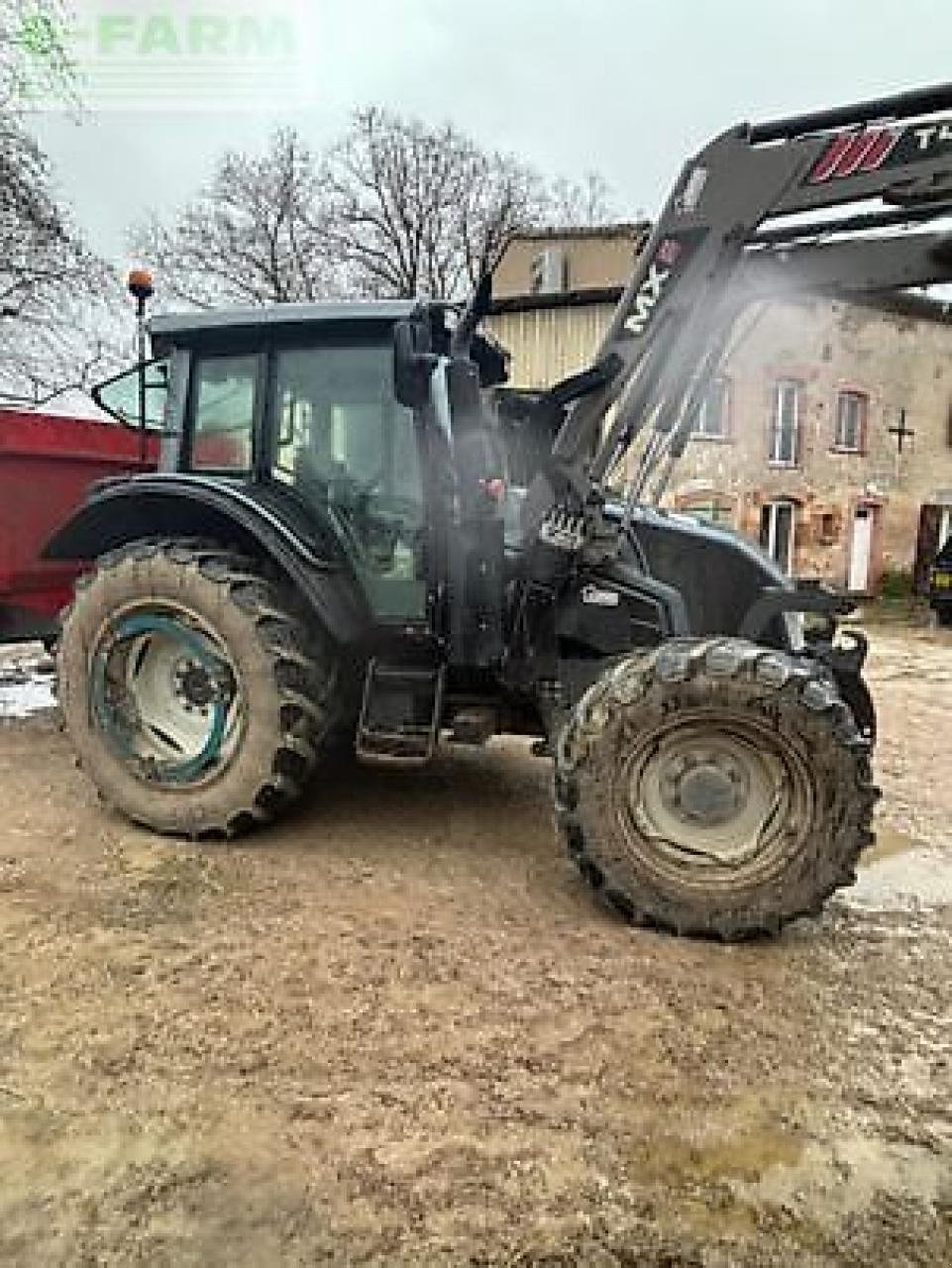 Traktor du type Valtra n103h5, Gebrauchtmaschine en MONFERRAN (Photo 2)
