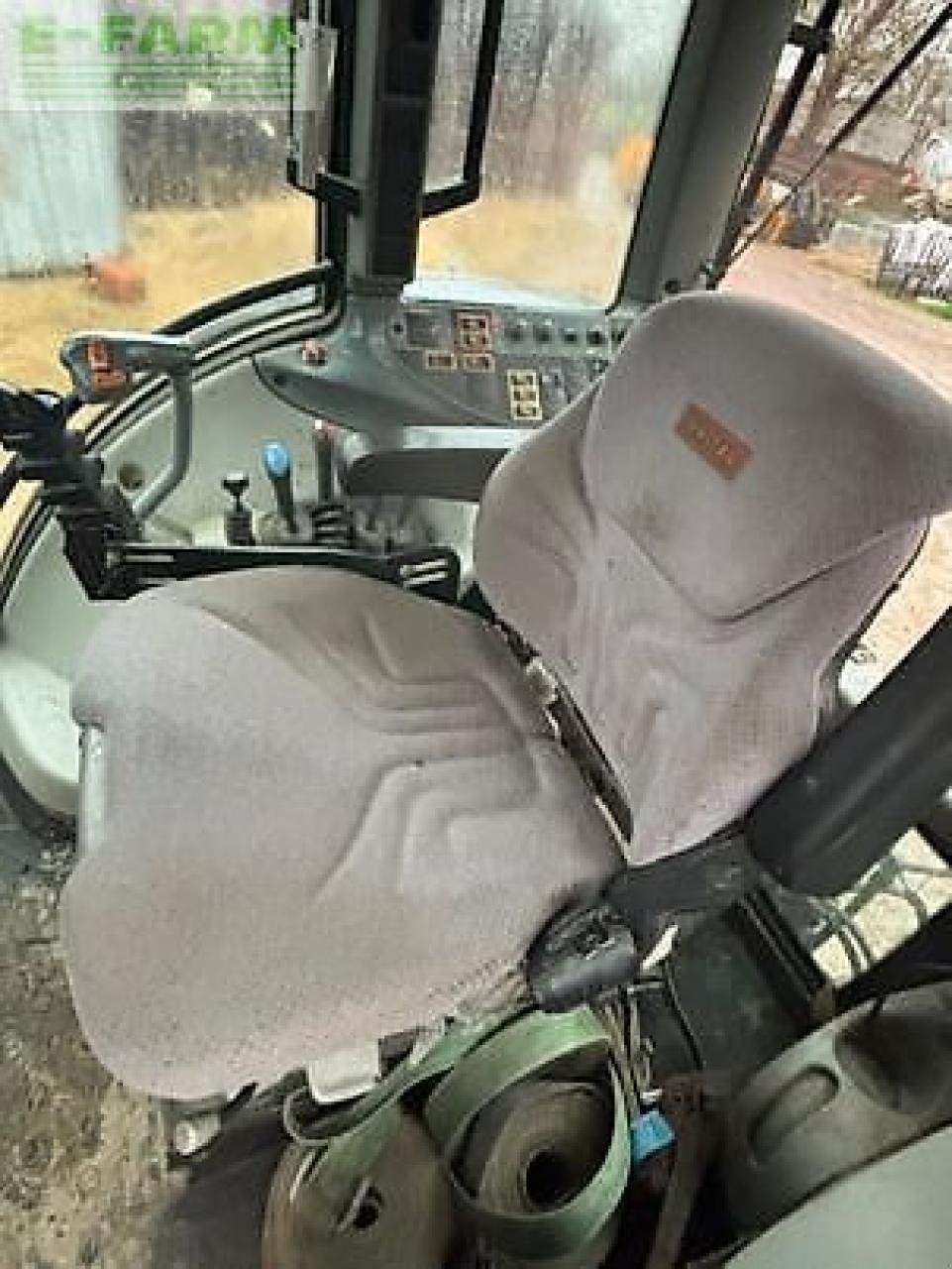 Traktor du type Valtra n103h5, Gebrauchtmaschine en MONFERRAN (Photo 9)